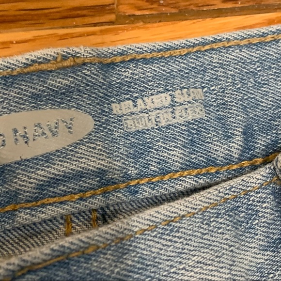 Old Navy Slim Light Wash Denim Jeans - Picture 4 of 7